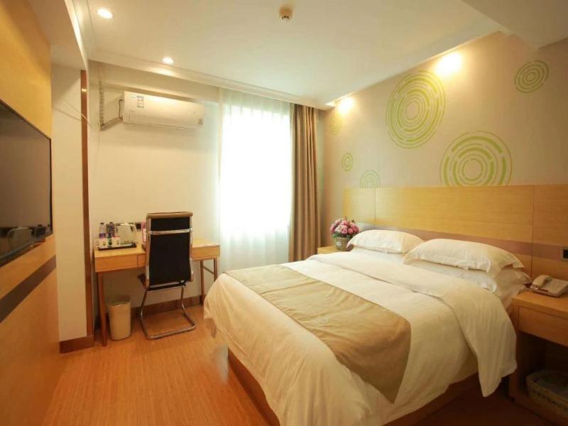 Greentree Inn Shanghai Hongqiao Transportation Hub National Convention And Exhibition Center Huaxiang Road Business Hotel Extérieur photo